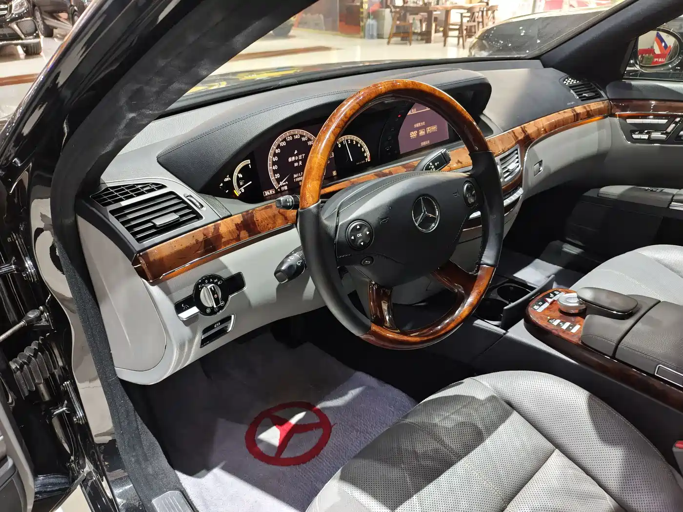 Mercedes-Benz S-Class 2008 S 500 L фото 4
