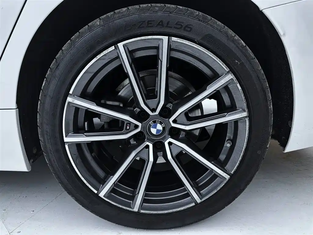 BMW 3 Series 2023 320Li M Sport Package фото 24