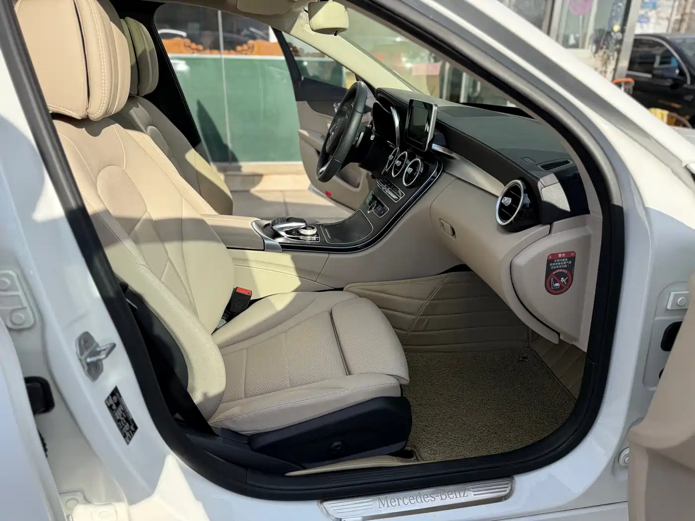 Mercedes-Benz C-Class 2015 Facelift C 200 L Sport фото 19
