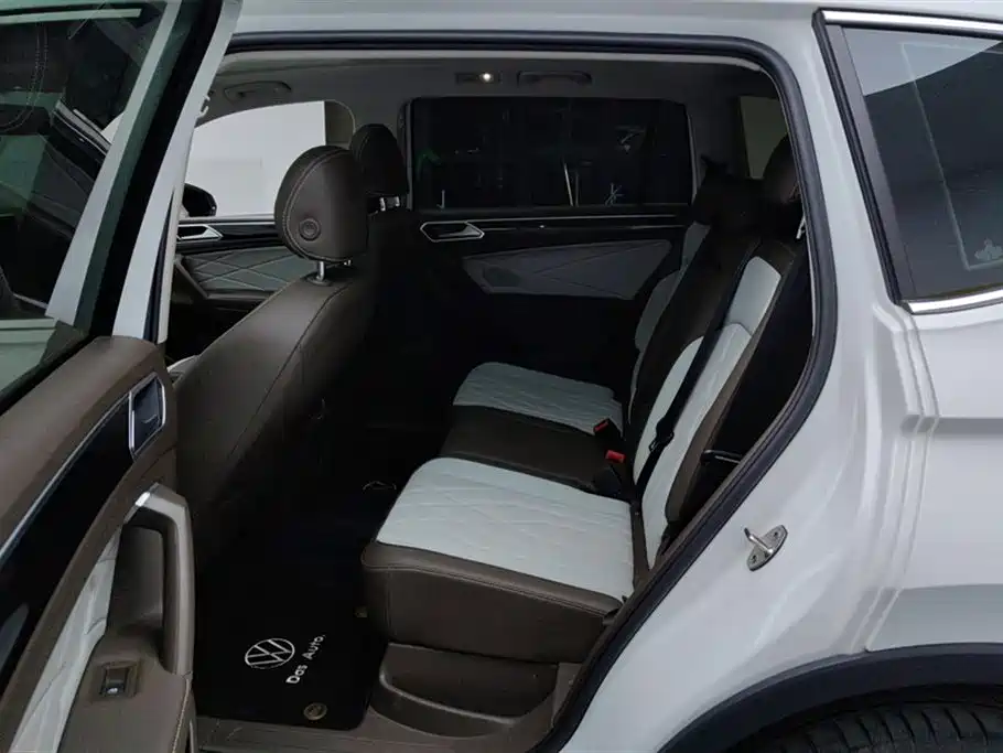 Volkswagen Tiguan L 2023 330TSI Auto 2WD Smart Edition фото 11
