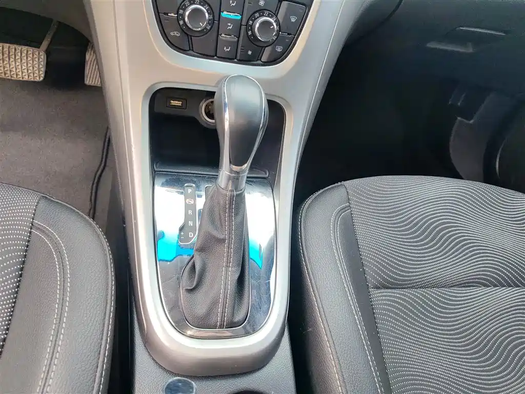 Buick Excelle 2014 XT 1.6L Automatic Fashion фото 10