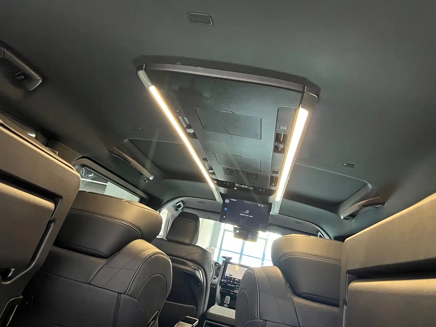 Toyota Alphard 2024 Hybrid 2.5L Prestige Edition фото 8