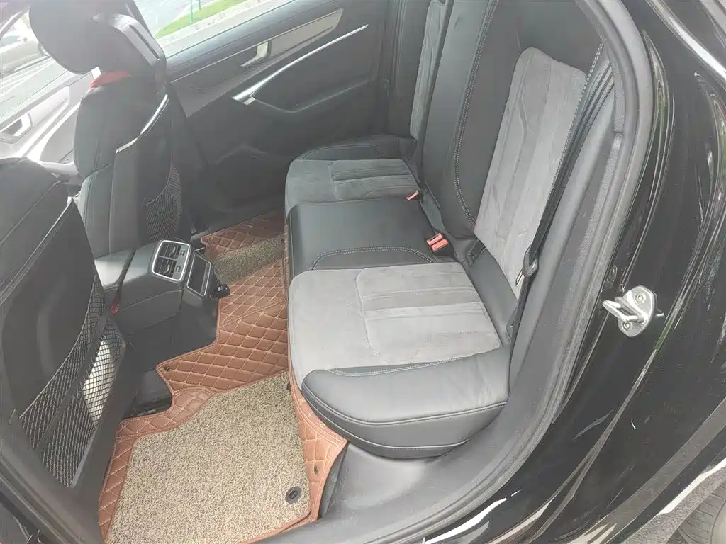 Audi A6L 2019 40 TFSI Luxury Dynamic фото 15