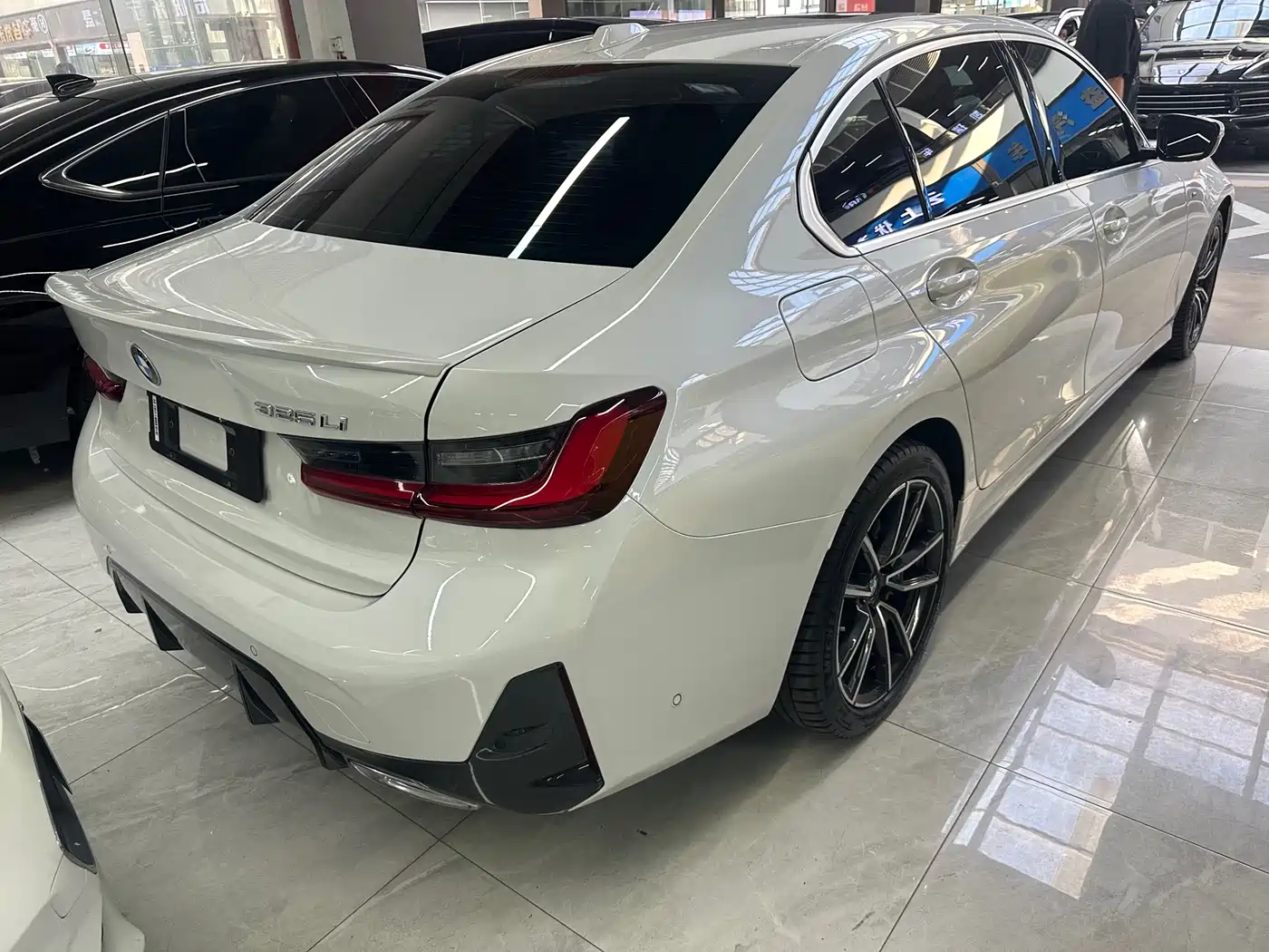 BMW 3 Series 2024 325Li M Sport Package фото 14