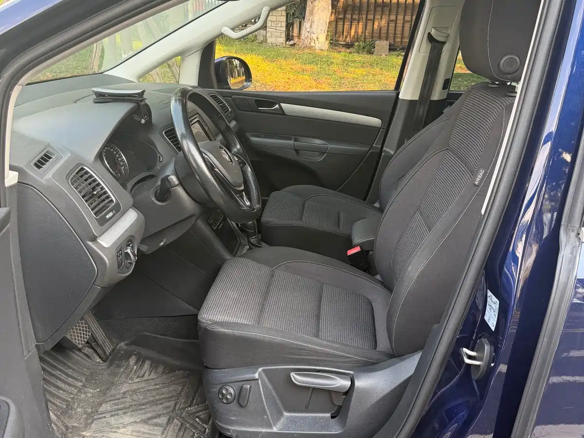 Volkswagen Sharan 2018 2018 380TSI Comfort 7-Seater