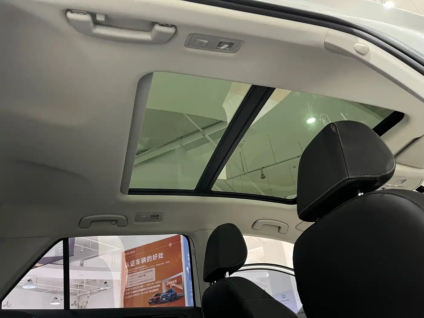 Volkswagen T-ROC 2022 280TSI DSG 2WD Comfort PLUS фото 17