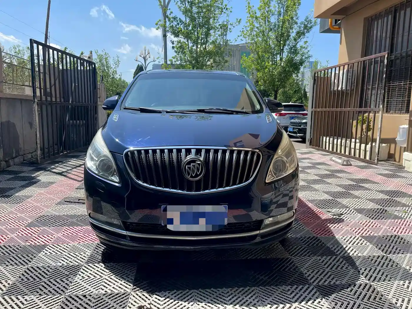 Buick GL8 2014 3.0L GT Luxury Business Elegance фото 2