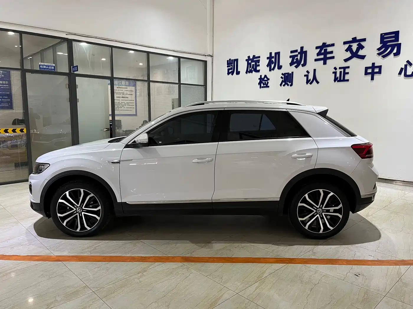 Volkswagen T-ROC 2022 280TSI DSG 2WD Comfort PLUS фото 7