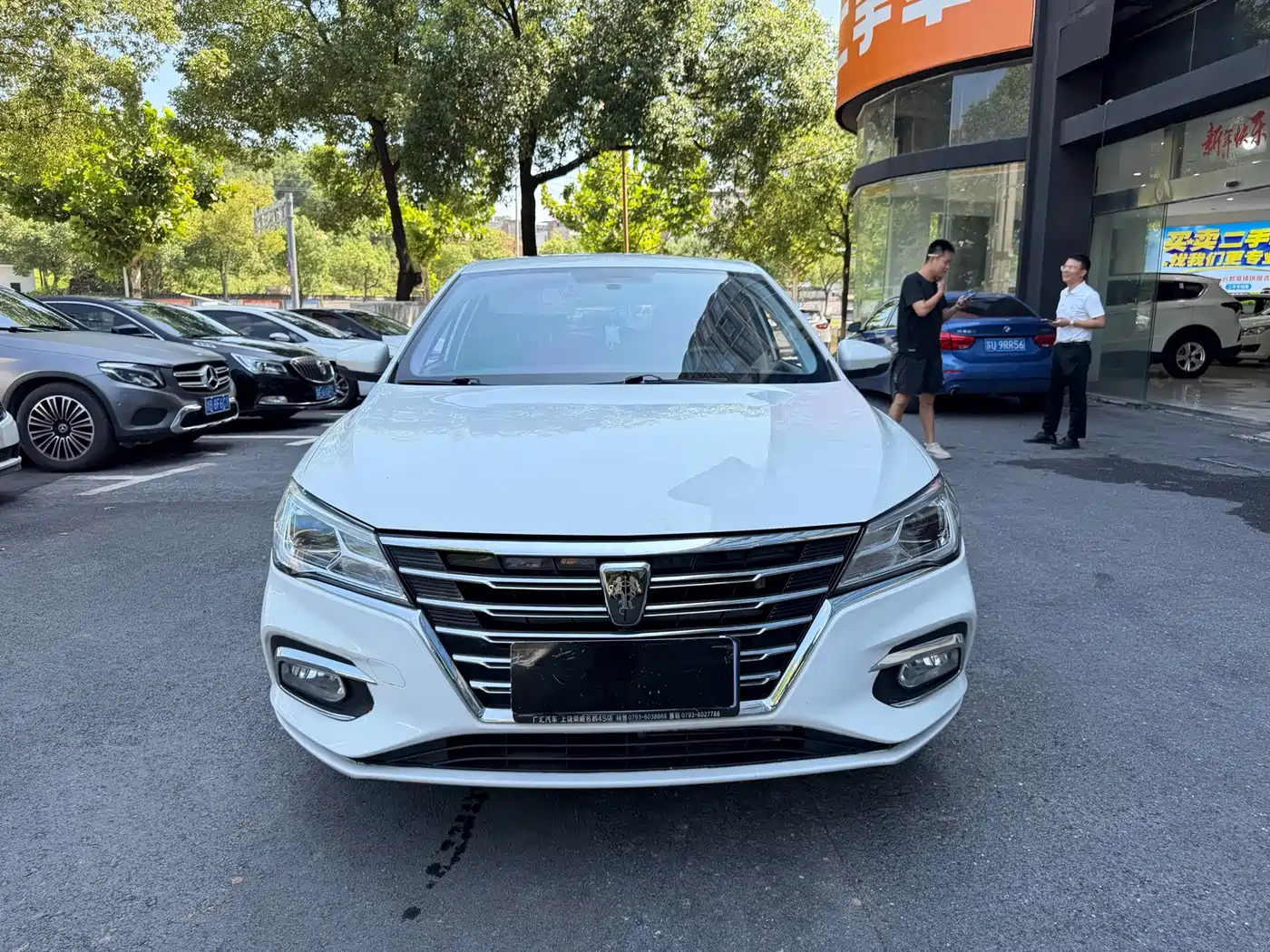 Фото 2 - Roewe i5
