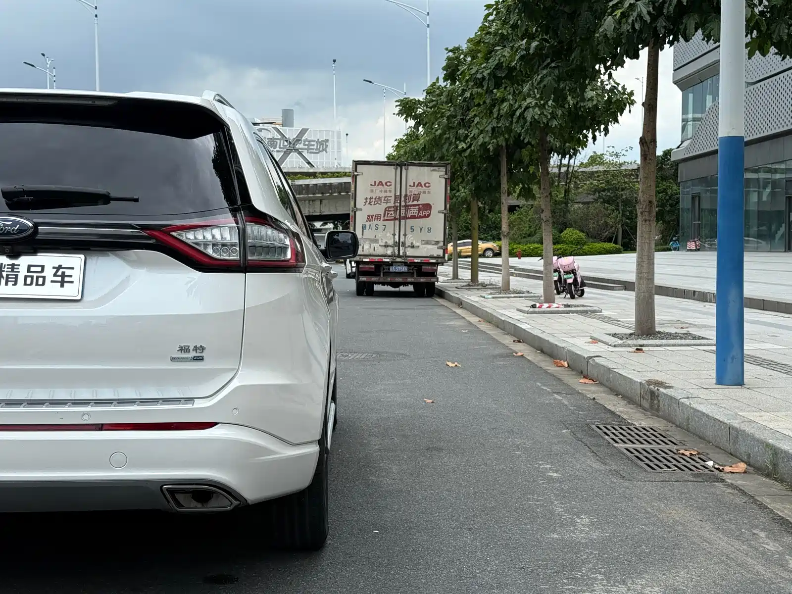 Фото 9 - Ford Edge