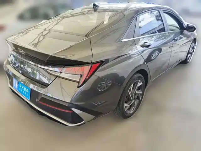 Hyundai Elantra 2023 1.5L CVT GLX Elite Edition — фото 2