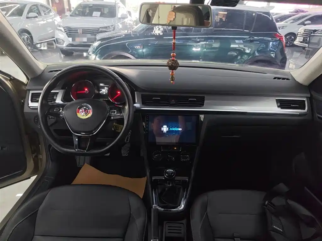 Volkswagen Bora 2018 1.5L Manual Comfort фото 10