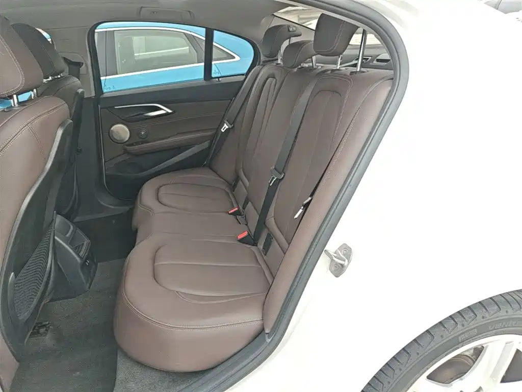BMW 1 Series 2020 Model 120i M Sport Package фото 16