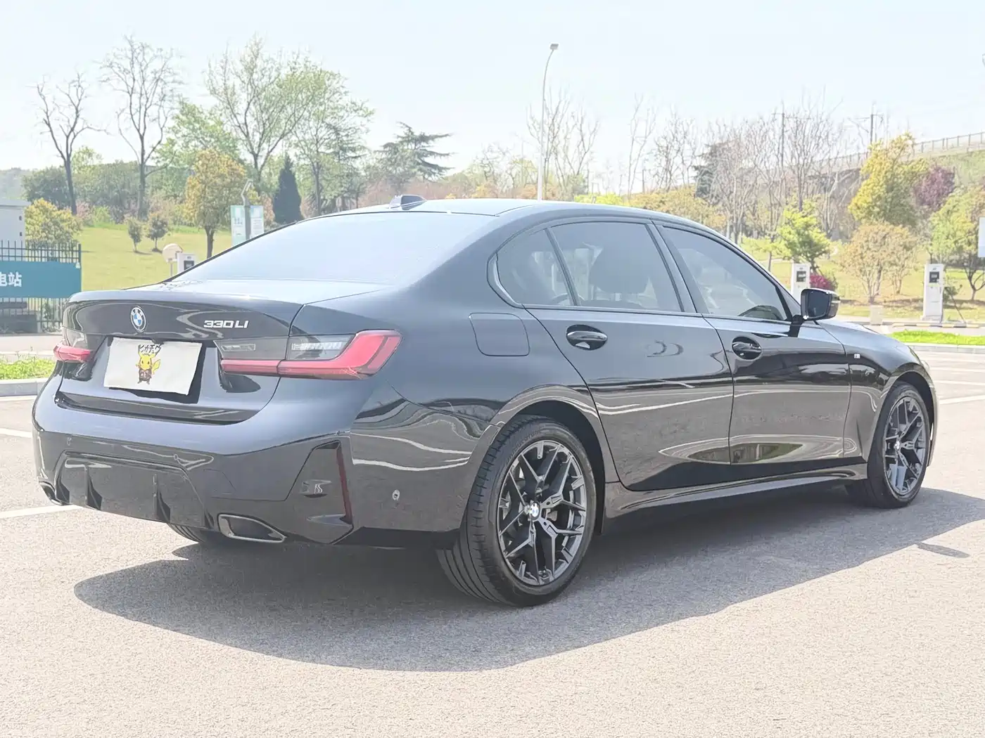 BMW 3 Series 2025 330Li M Sport Night Edition фото 7