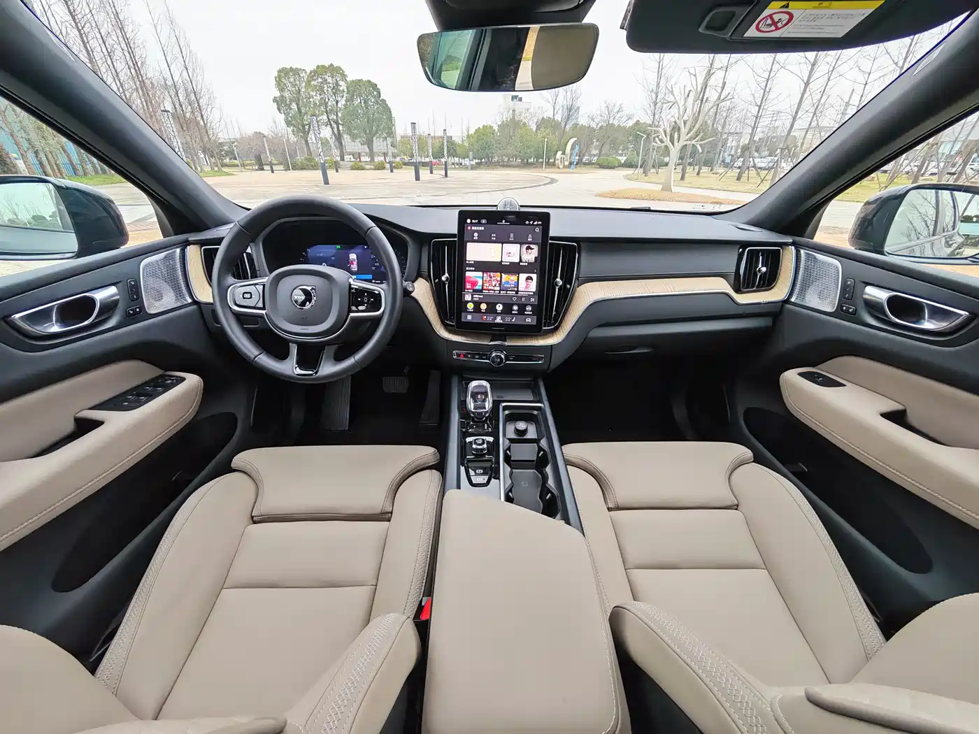 Volvo XC60 2026 B5 AWD Zhiyuan Sport Edition фото 27