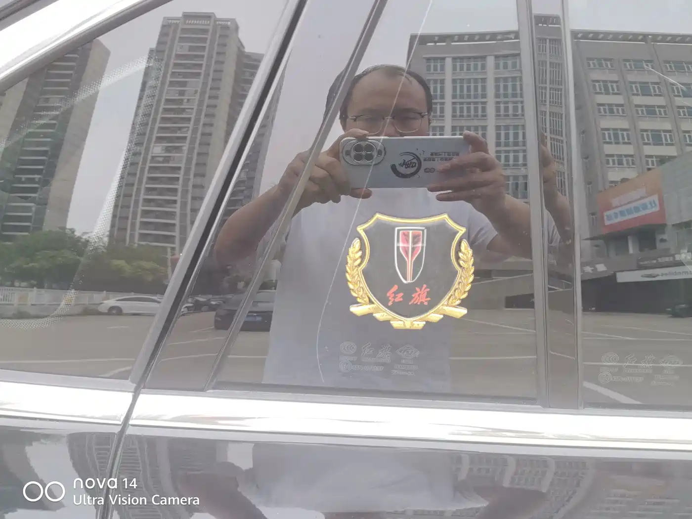 Hongqi H5 2024 1.5T DCT Smart Connect Flag Joy Edition фото 7