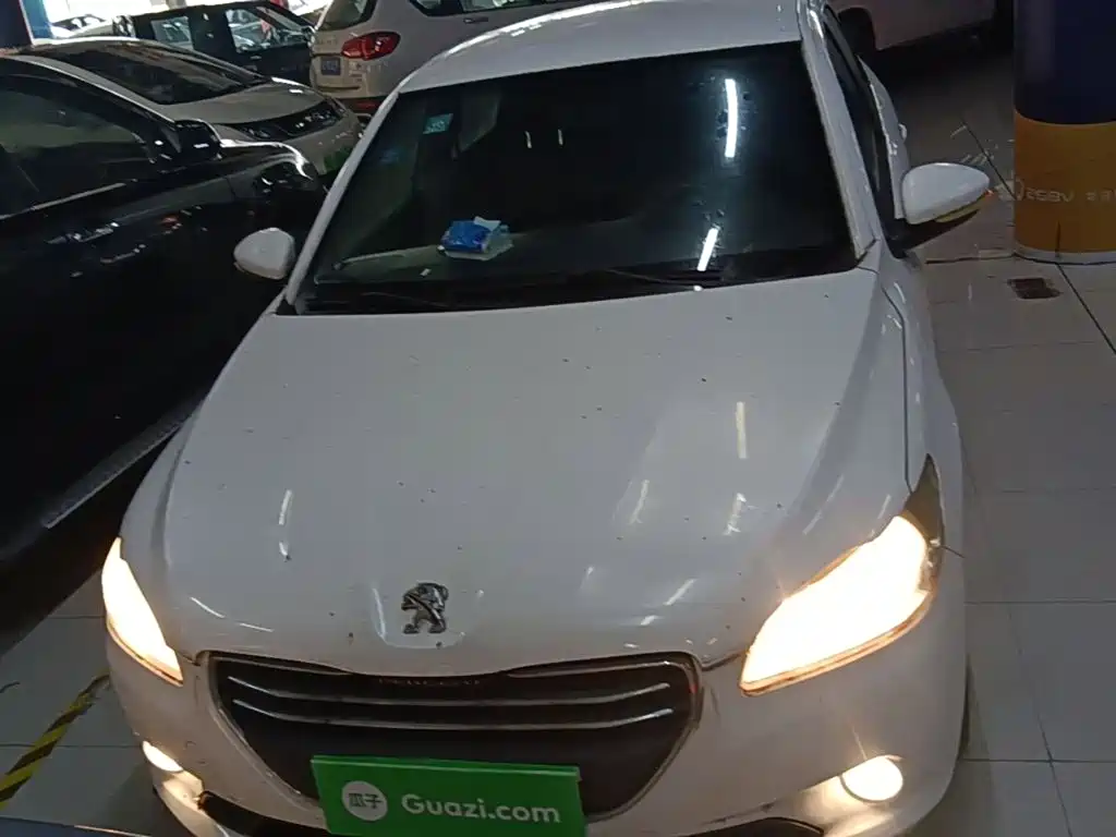 Peugeot 301 2015 2014 1.6L Manual Comfort Edition