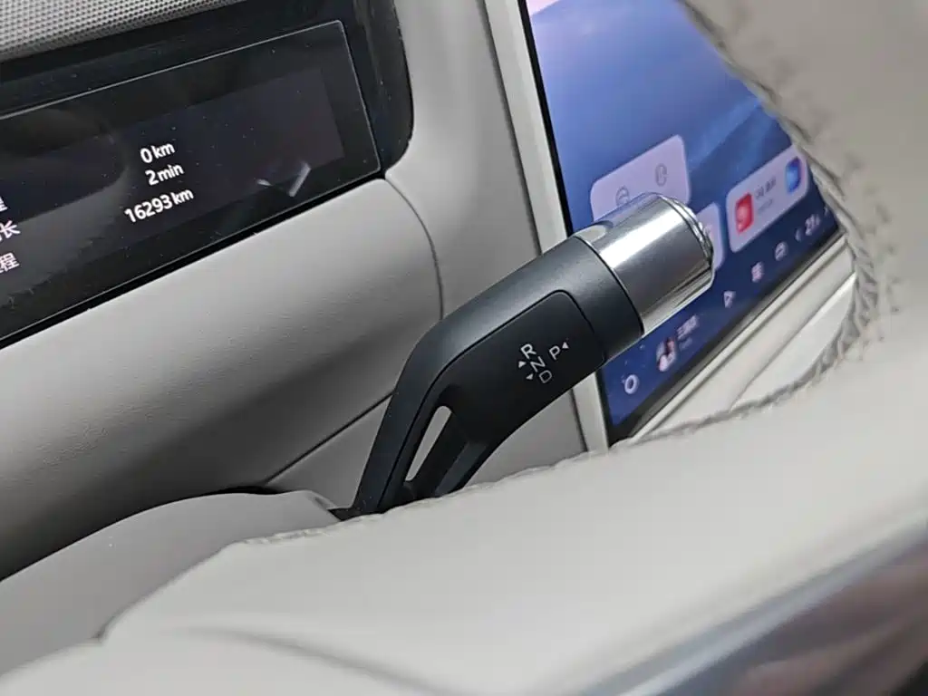 Geely Galaxy Galaxy M9 2025 2025 Model 230km 2WD Explorer+ Edition