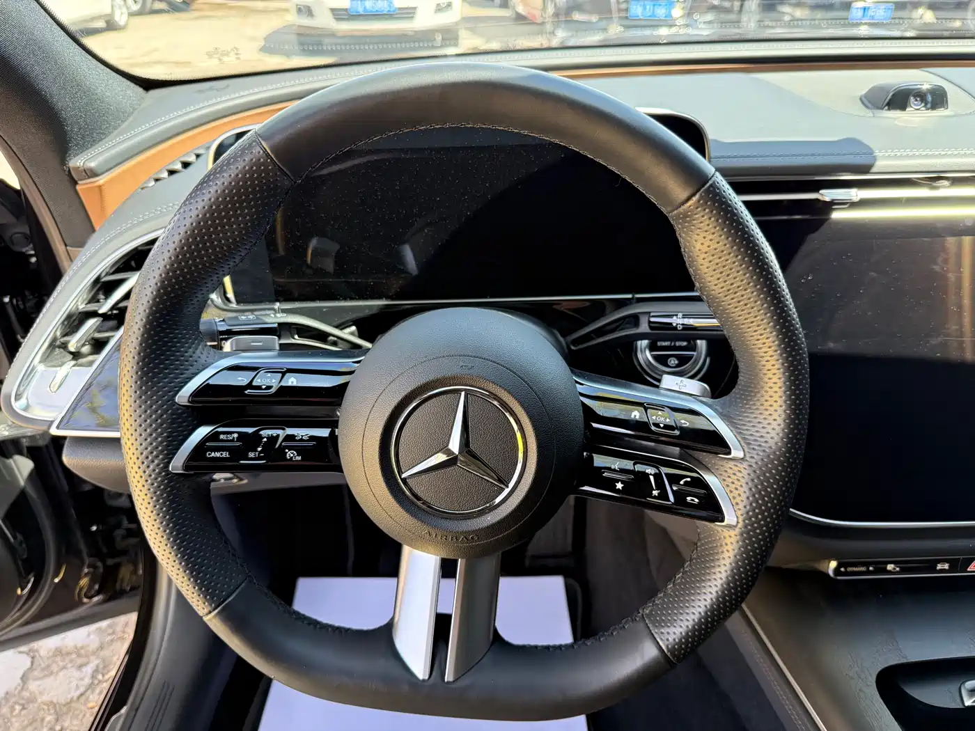 Mercedes-Benz E-Class 2024 Model E 300 L Luxury Sport фото 8
