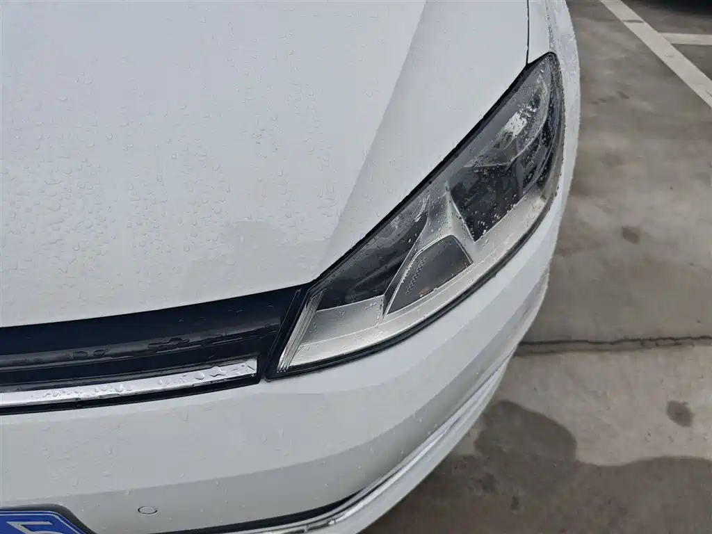 Volkswagen Golf 2016 1.6L Automatic Comfort фото 24