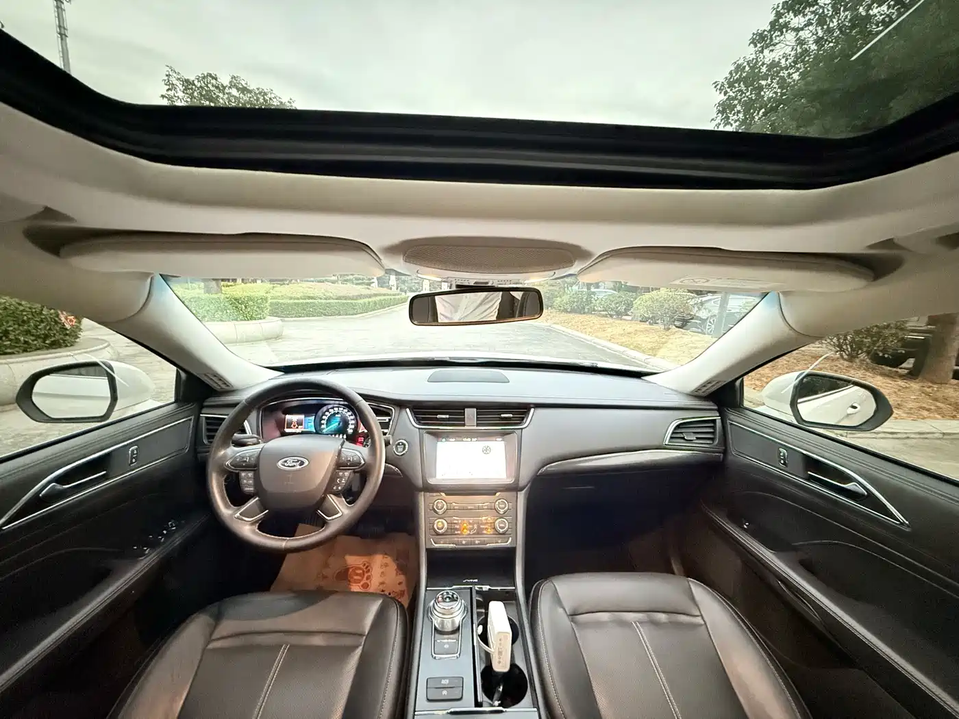 Фото 7 - Ford Taurus
