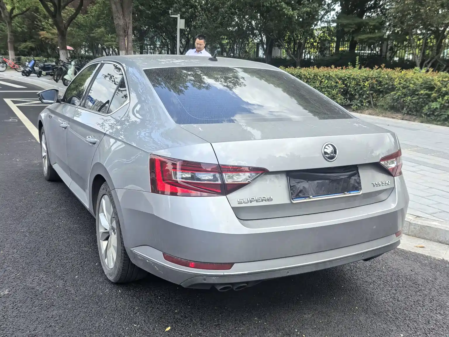Фото 9 - Škoda Superb