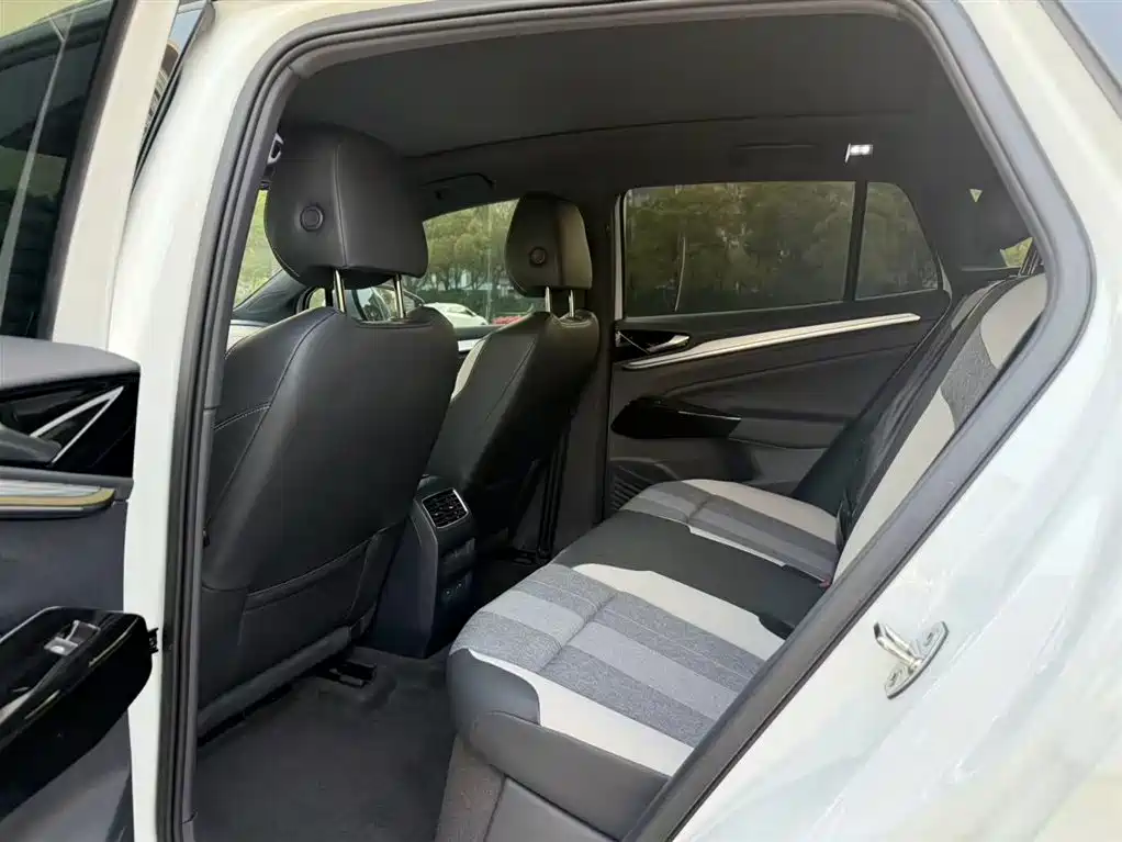 VOLKSWAGEN ID.4 CROZZ