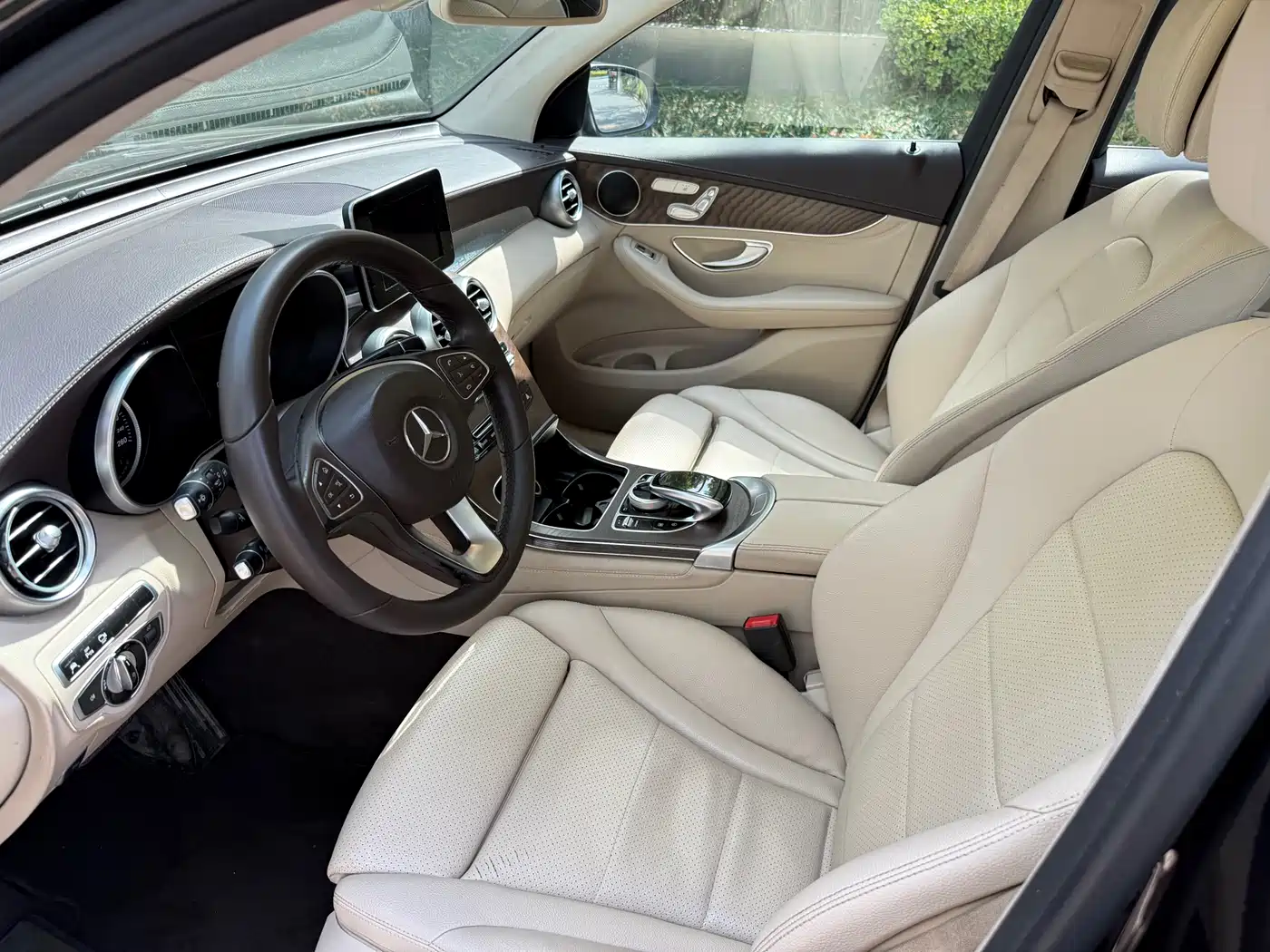 Mercedes-Benz GLC 2016 GLC 300 4MATIC Dynamic фото 6