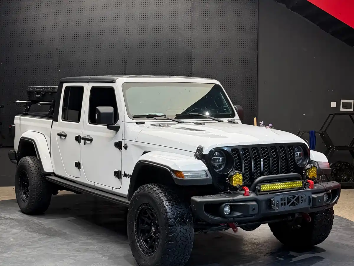 Jeep Gladiator 2023 2022 3.6L Pioneer Edition