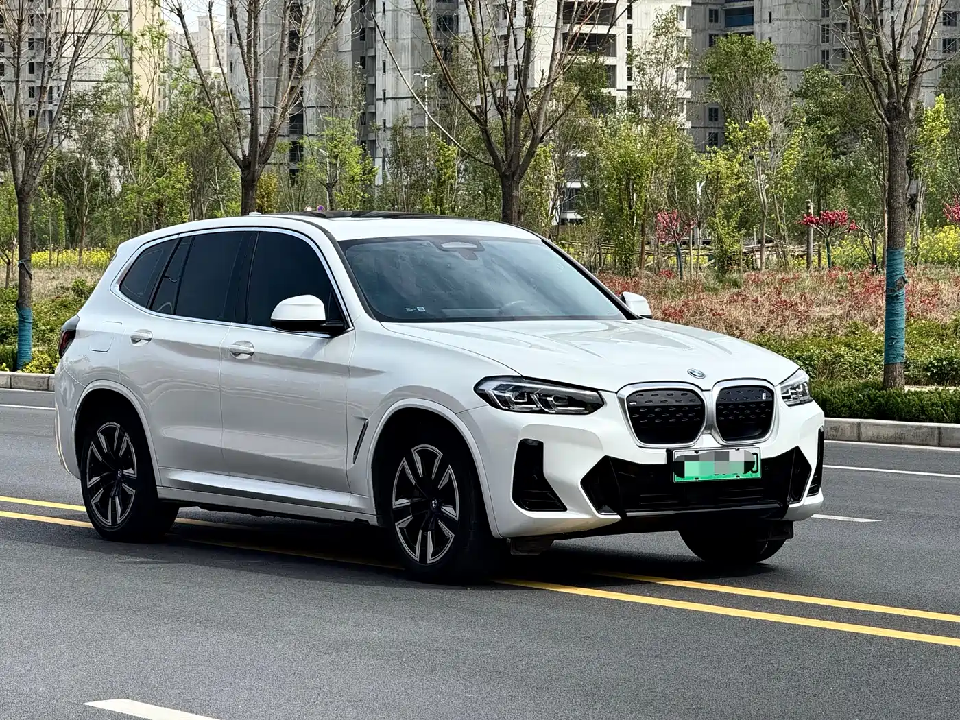 BMW IX3