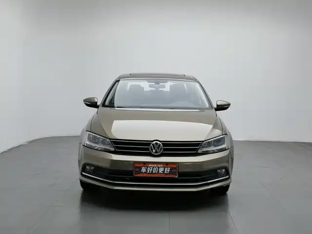 Volkswagen Sagitar 2018 1.6L Automatic Comfort — фото 3