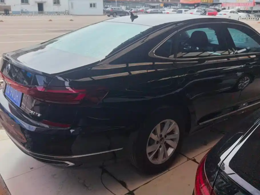 Фото 3 - Volkswagen Passat
