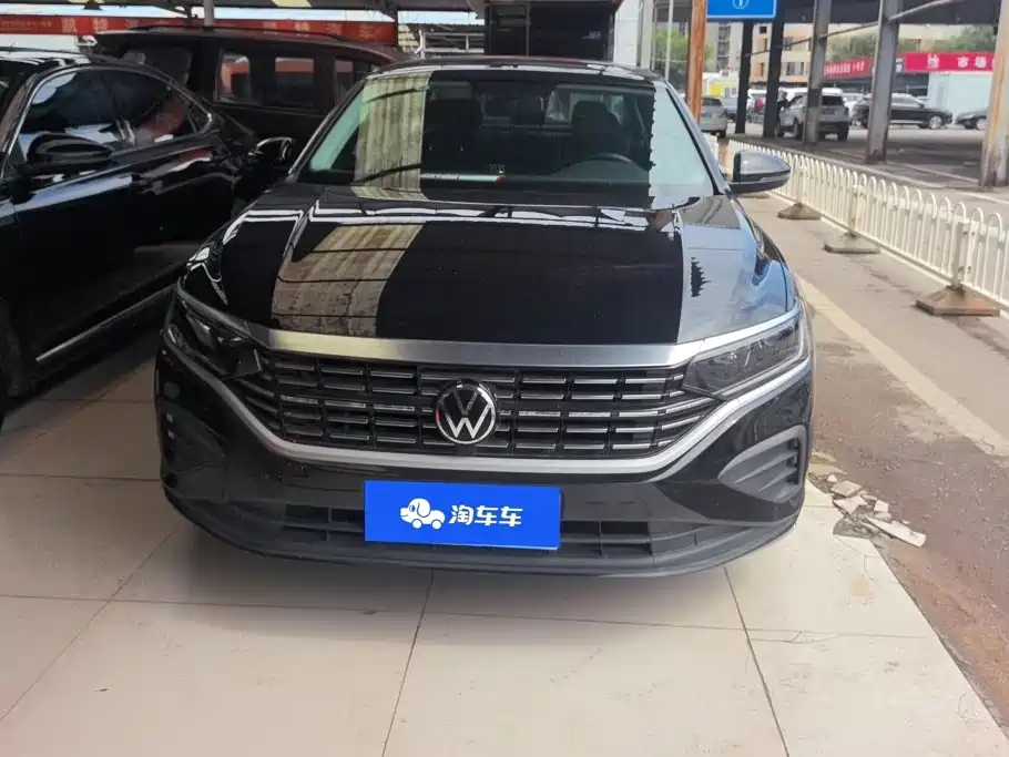 Фото 2 - Volkswagen Passat