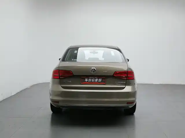 Volkswagen Sagitar 2018 1.6L Automatic Comfort — фото 4