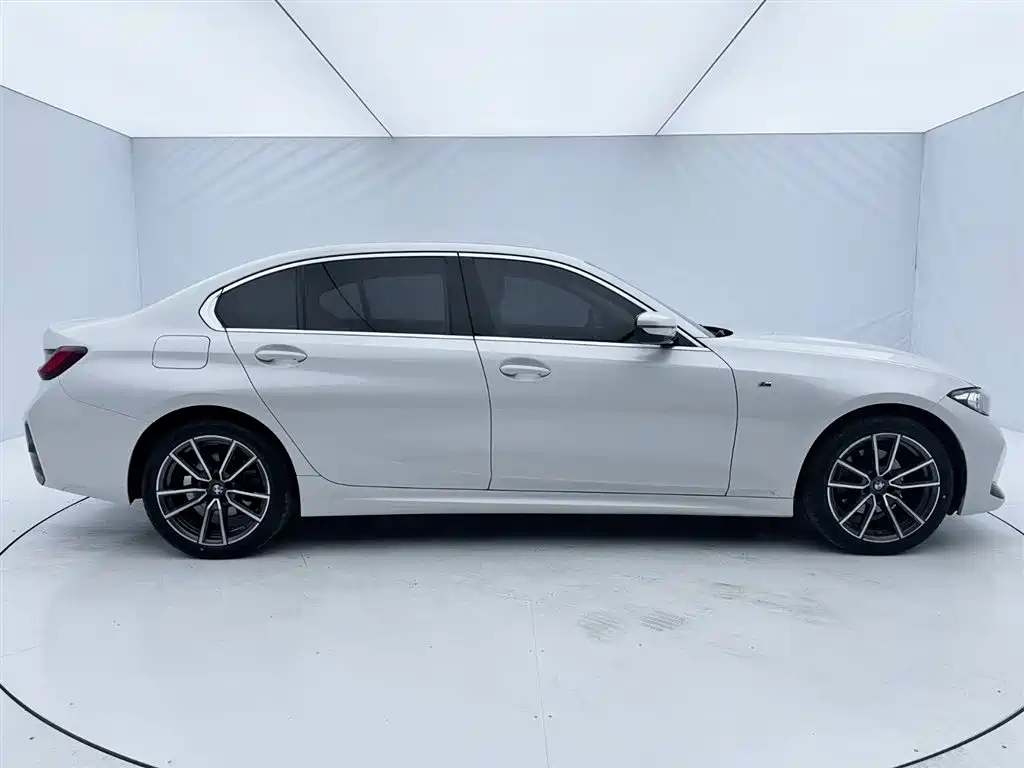 BMW 3 Series 2023 320Li M Sport Package фото 5