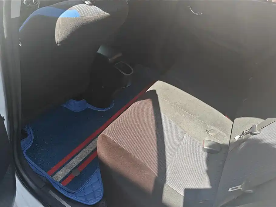 TOYOTA YARIS L TO ENJOY