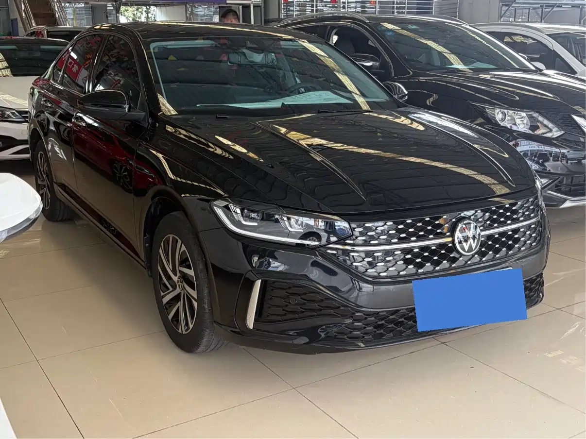 Volkswagen Lavida 2024 Model 300TSI DSG Starlight Full Comfort Edition фото 3