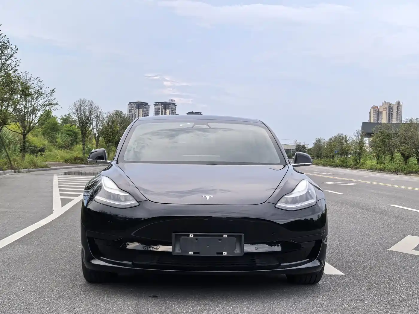 Фото 2 - Tesla Model 3