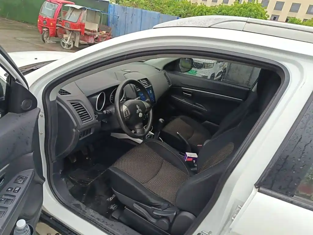 Mitsubishi ASX 2013 2.0L Manual 2WD Comfort фото 20