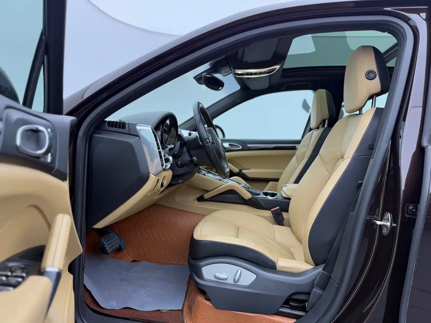 Porsche Cayenne 2014 Cayenne Platinum Edition 3.0T фото 4