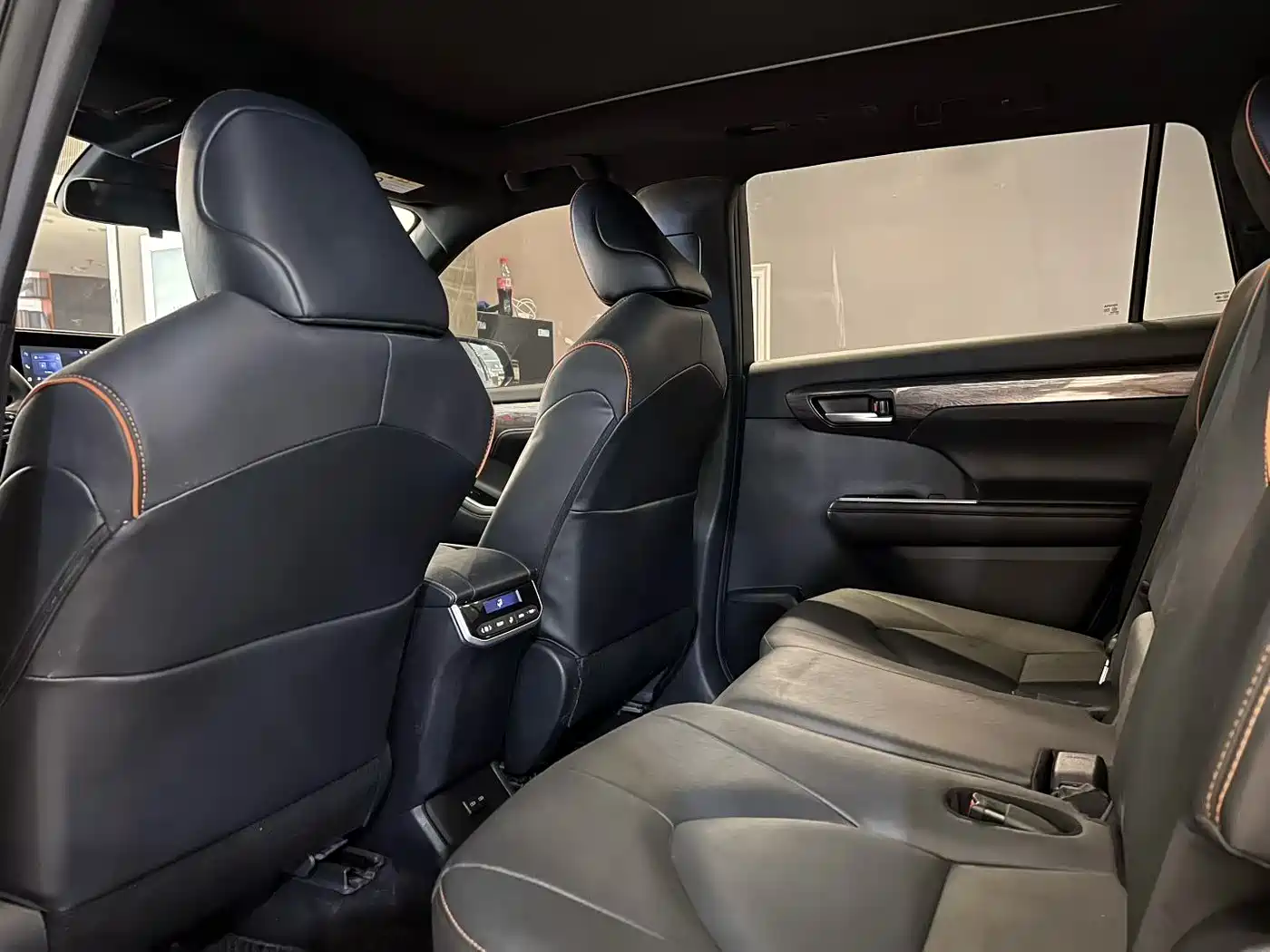 Toyota Crown Kluger 2024 2.5L HEV 4WD Luxury Edition фото 6
