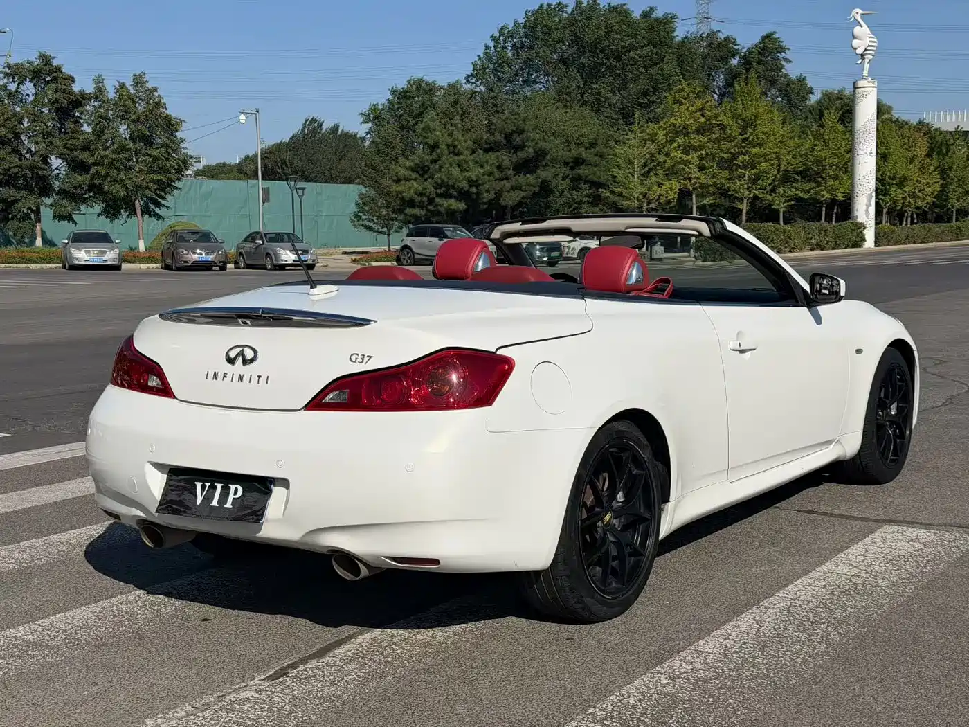 Infiniti G Series 2011 2010 G37 Hardtop Convertible Rosewood Trim Edition