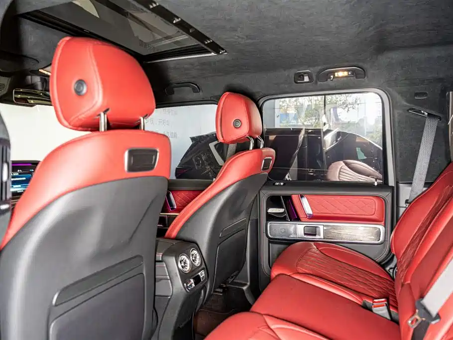 Mercedes-Benz G-Class 2024 G 500 фото 11