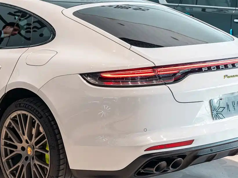 PORSCHE PANAMERA NEW ENERGY