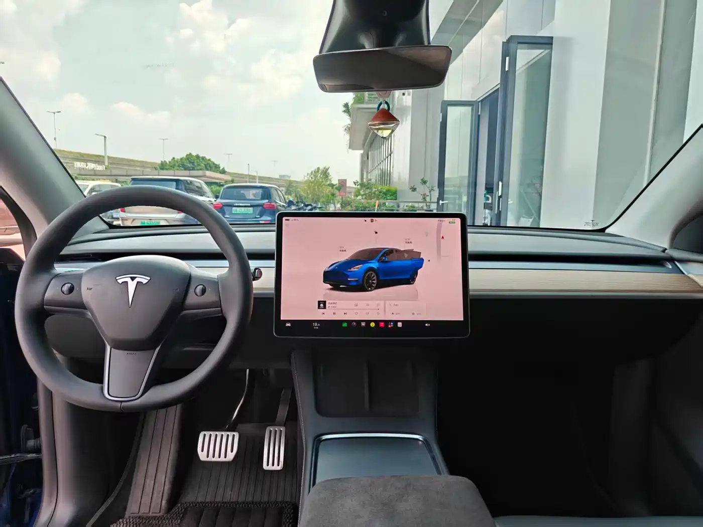 Фото 9 - Tesla Model Y