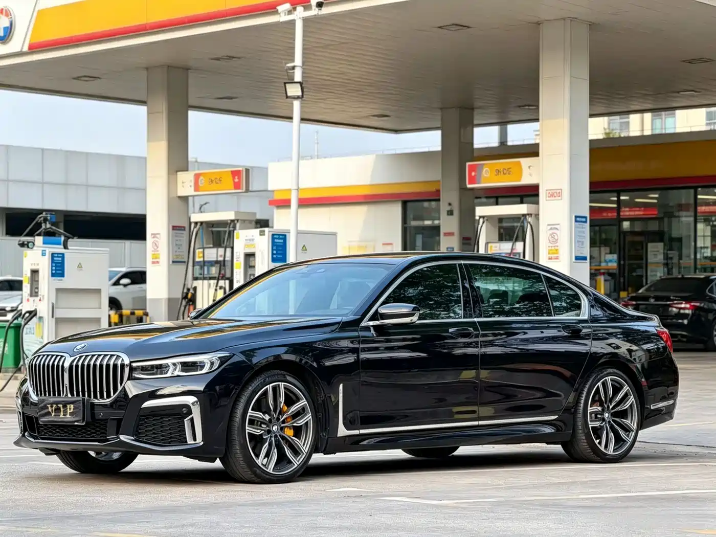 BMW 7 Series 2018 740Li xDrive Premium Type M Sport Package