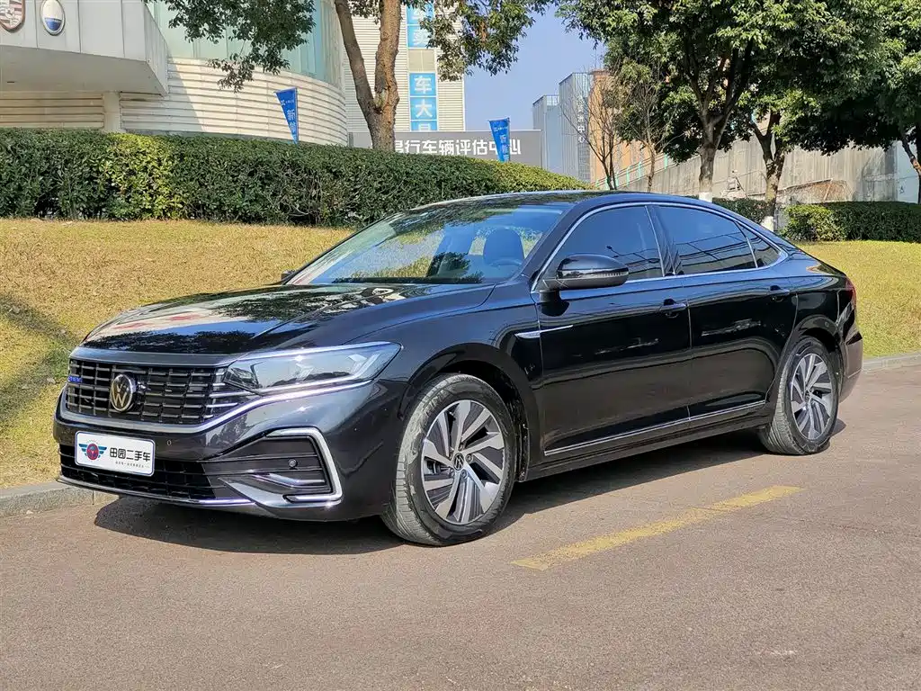 VOLKSWAGEN PASSAT NEW ENERGY