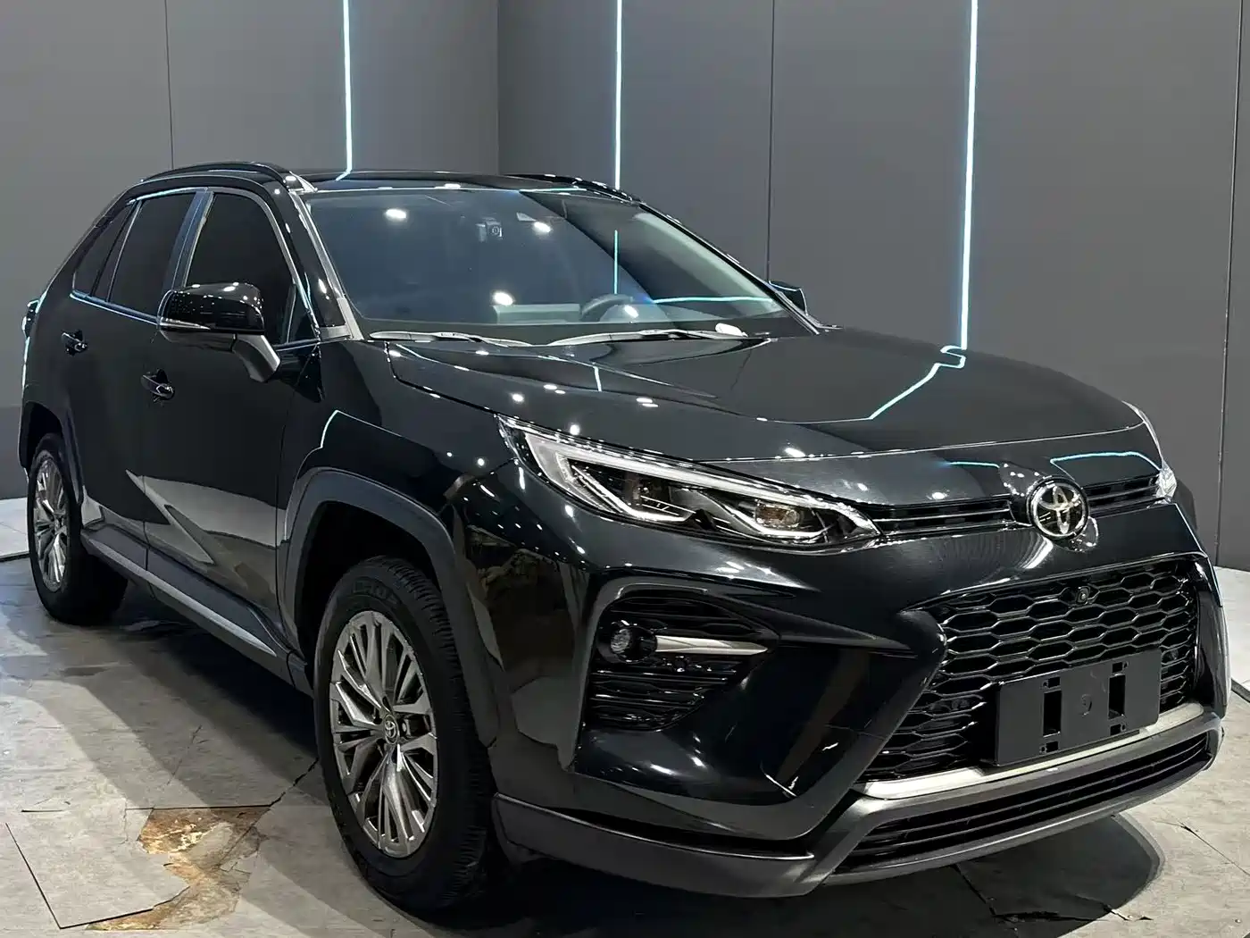 Toyota Wildlander 2024 2023 2.0L CVT AWD Luxury PLUS