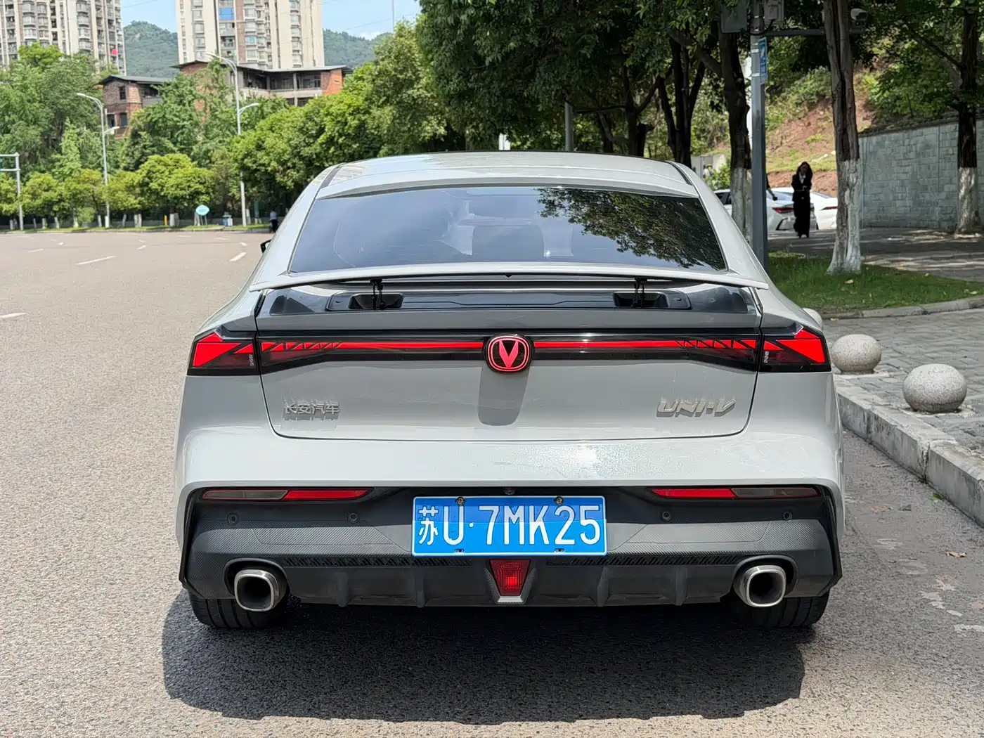 CHANGAN UNI-V