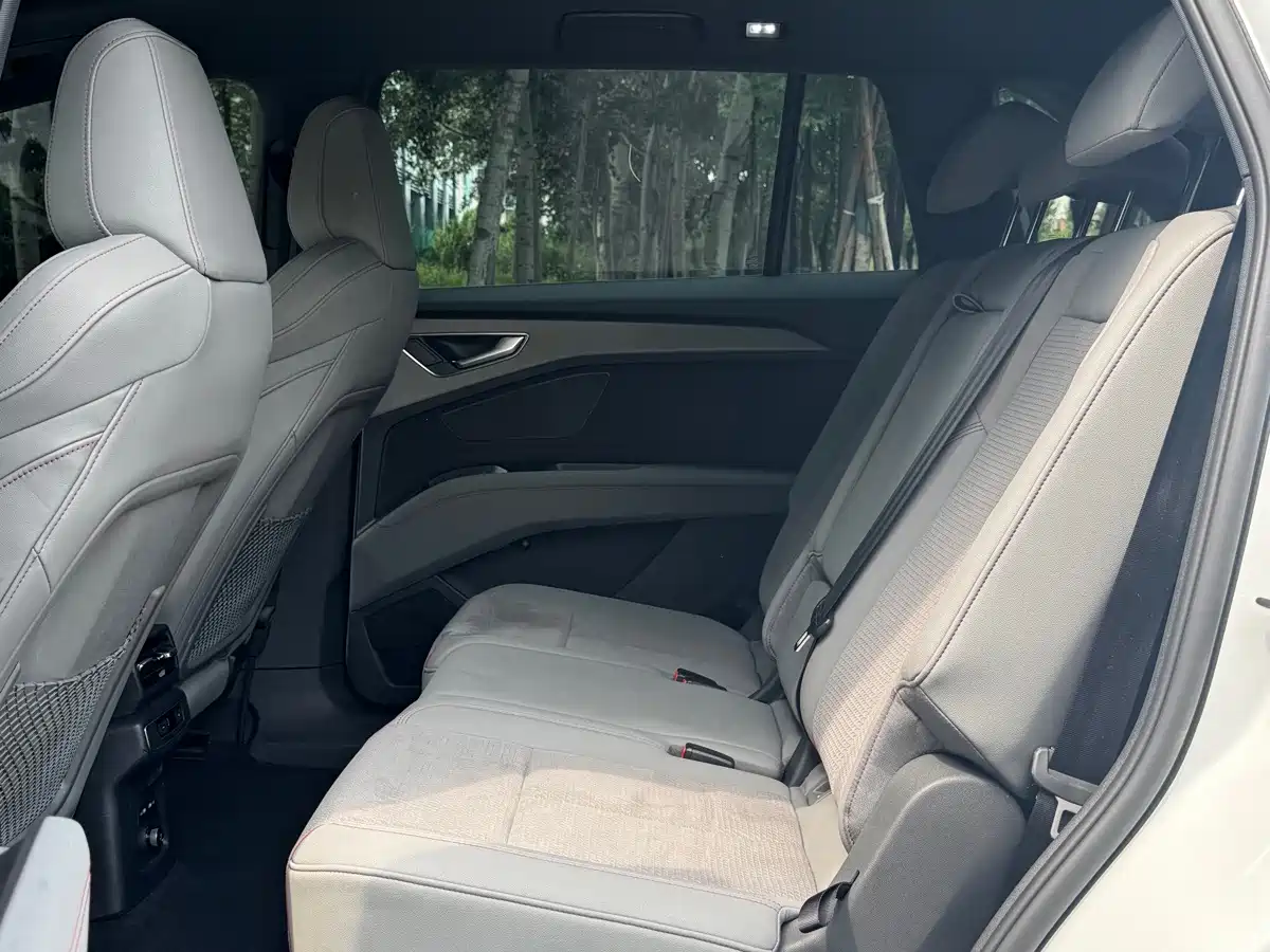 Audi Q5 e-tron 2023 2022 40 e-tron Starlight Mech Suit